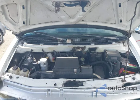 1999 Chevrolet Astro z USA, uszkodzony, nr VIN 1GCDM19W0XB104103